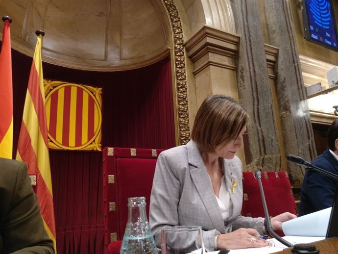 La presidenta del Parlament, Carme Forcadell, en el ple del Parlament
