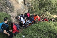 Proyecto pionero para que personas con discapacidad física practiquen senderismo por la montaña