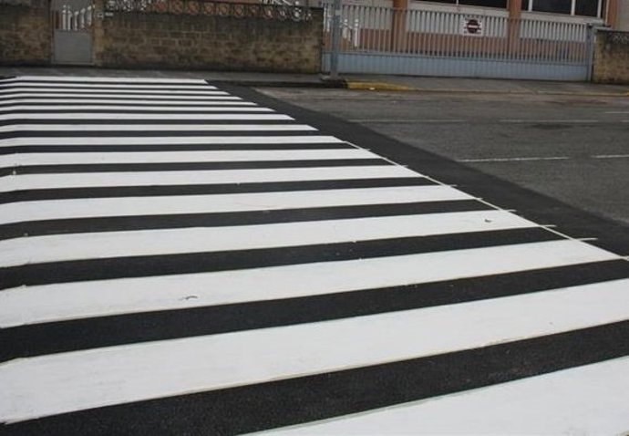 Paso de peatones elevado obras trabajo MÁLAGA