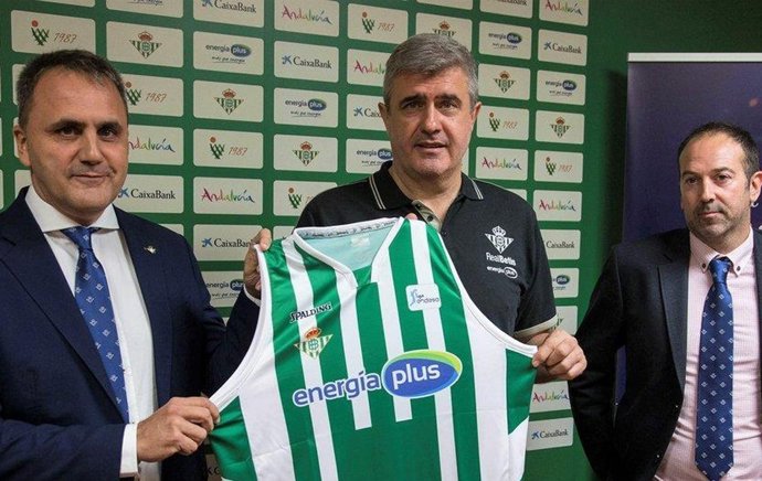 Óscar Quintana, presentado en el Real Betis Energía Plus