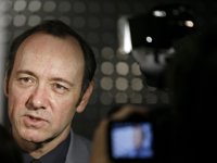 Scotland Yard investiga a Kevin Spacey por una presunta violación en 2008