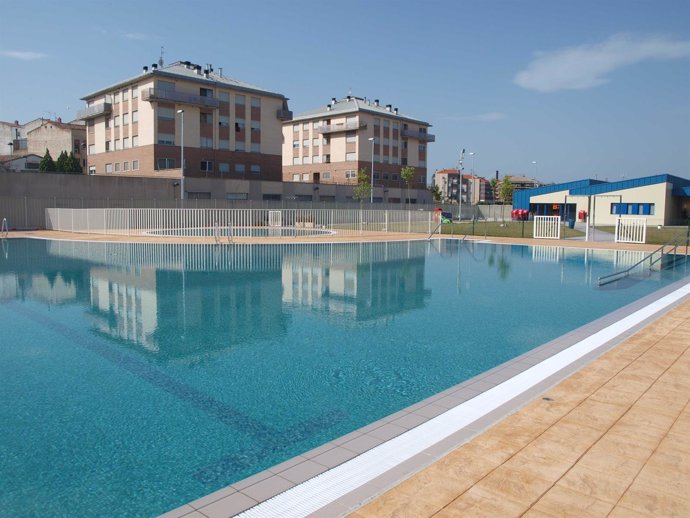 Imagen de las piscinas de Varea, en Logroño