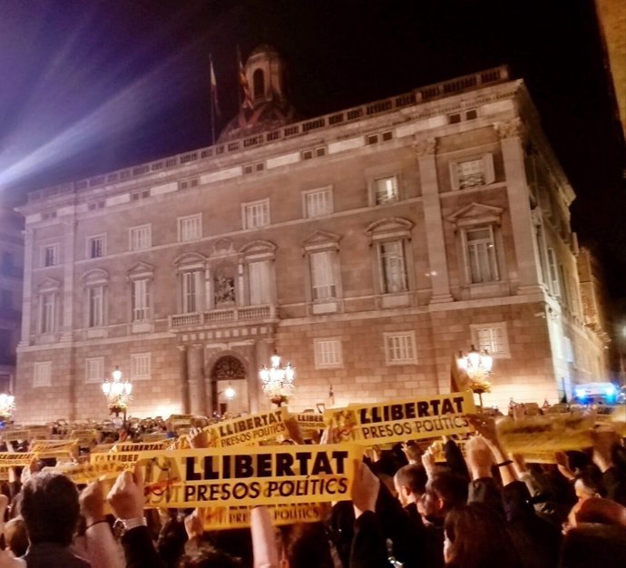 Concentración en la plaza Sant Jaume de Barcelona