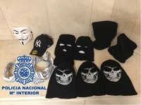 Detienen en Málaga a ocho jóvenes por asaltar disfrazados con caretas a dos menores la noche de Halloween