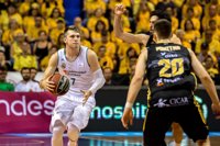 El Real Madrid sigue líder invicto tras asaltar Tenerife