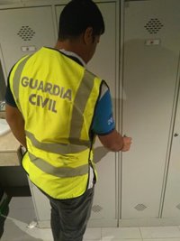 Detenido un joven por robar más de 900 euros de las taquillas de un gimnasio de Elche