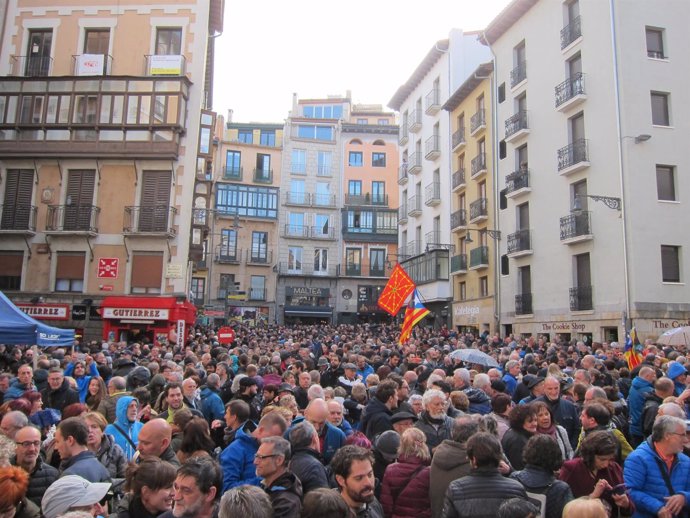 Concentración en Pamplona en protesta por la detención de miembros del Govern