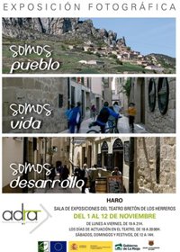 El teatro Bretón de Haro acoge la muestra 'Somos Pueblo, Somos Vida, Somos Desarrollo' de la fotógrafa Clara Larrea