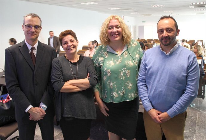 Asistentes a la jornada de la FAMP en Motril