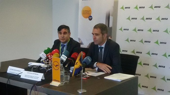 Presentación de la conexión entre Pamplona y Fráncfurt por Lufthansa.