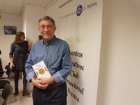 Juan Vicente Boo recopila 500 tuits del Papa en 'Píldoras para el alma': "El Evangelio es muy tuitero"