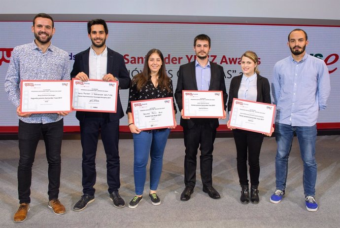 Ganadores de la VIII edición de los premios Santander YUZZ "Jóvenes con ideas"
