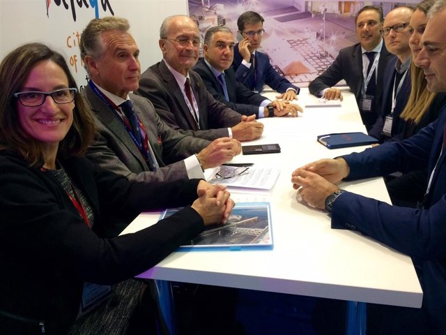 Reunión marella cruises antigua Thomson puerto base málaga londres 