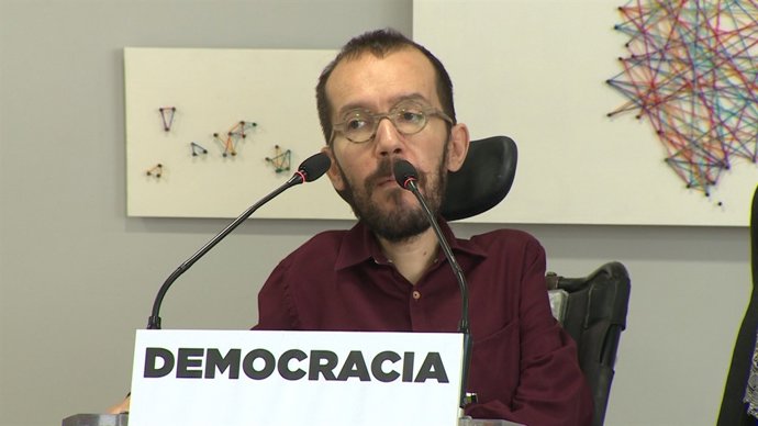 Echenique justifica la decisió d'"intervenir" en Podem