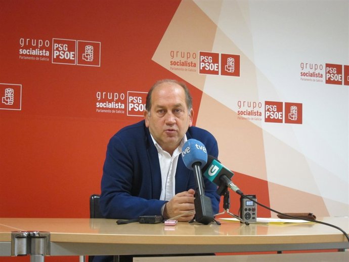 El portavoz parlamentario del PSdeG, Xoaquín Fernández Leiceaga