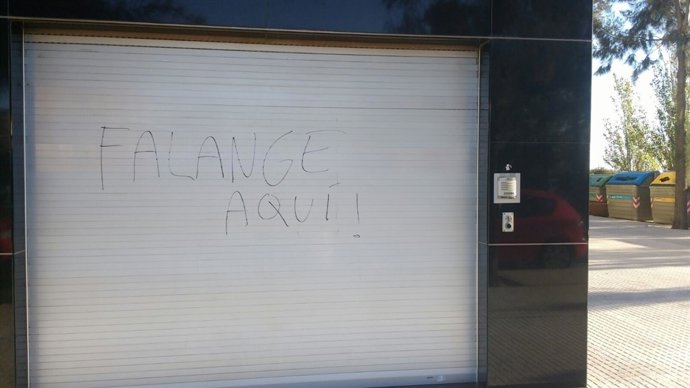 Pintada a la seu d'Cs a Cornellà
