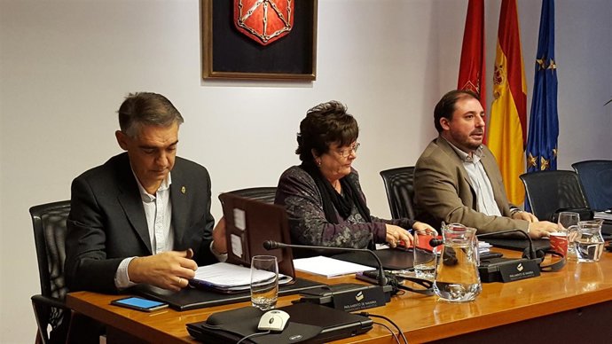 María José Beaumont en el Parlamento.