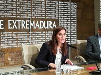 La Junta remite este martes a los grupos parlamentarios las "grandes" políticas de gasto de las cuentas extremeñas 2018