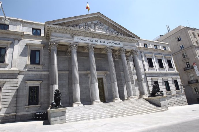 Fachada Del Congreso De Los Diputados