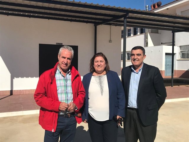 1 Nota Y 1 Foto Junta (Fin Obras Ceip San Walabonso)