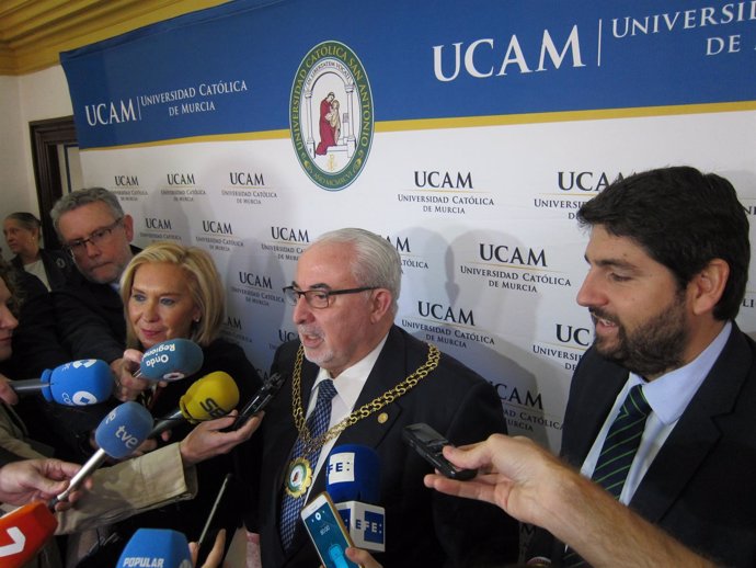 Mendoza y López Miras, en la rueda de prensa