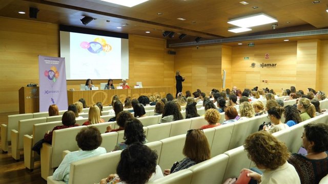 Diputación ha organizado una jornada contra la explotación sexual de la mujer.