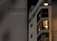 A juicio la madre de la niña rescatada en una cornisa de Alicante y su pareja por abandono, malos tratos y vejaciones