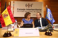 Montserrat cita a las CCAA para abordar la falta de médicos en el SNS