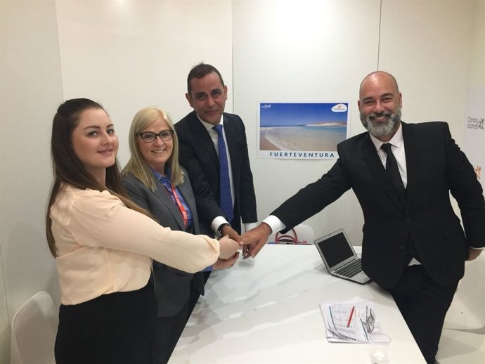 Reunión de representantes del Patronato de Turismo de Fuerteventura con Jet2