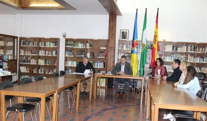 Pleno del Ayuntamiento de Fuentes de Andalucía.