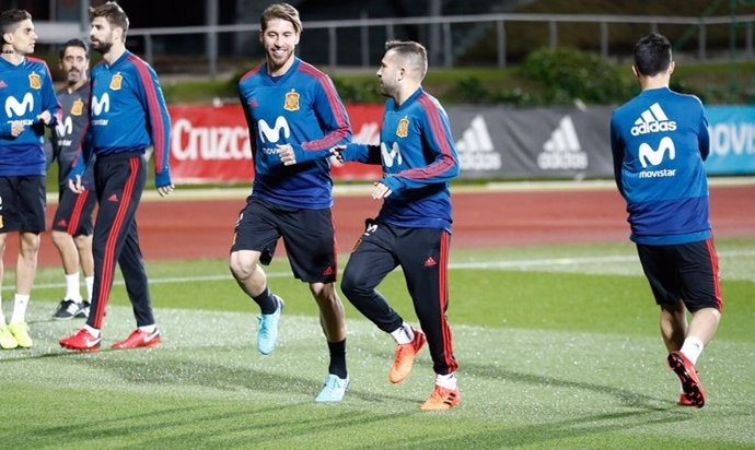Sergio Ramos y Jordi Alba se entrenan con la selección española