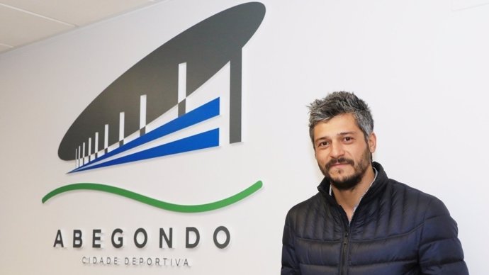 Gustavo Munúa, nuevo entrenador del Deportivo Fabril