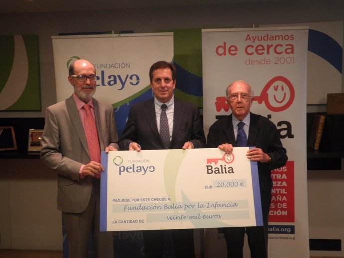 Firma convenio Fundación Pelayo y Fundación Balía por la Infancia