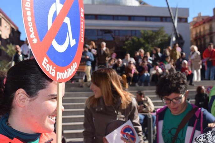 Las personas con discapacidad reivindican el derecho a la accesibilidad
