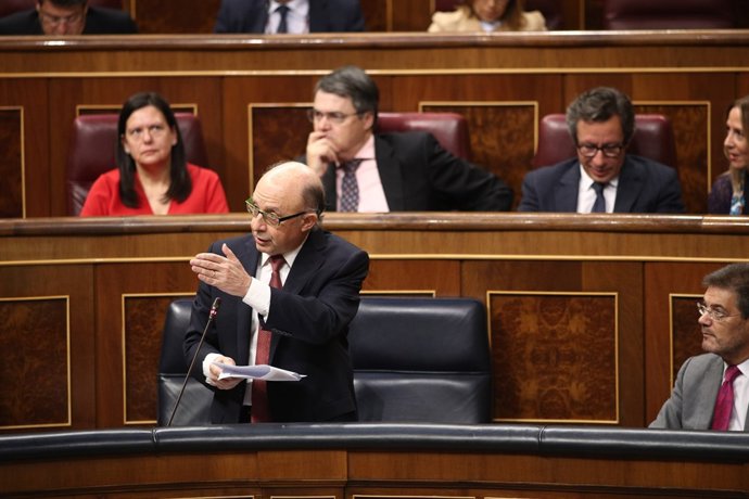 Montoro en la sessió de control al Govern central al Congrés