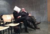 Los acusados por la muerte de un hombre por gripe A dicen que el fallecimiento se debió a otras causas