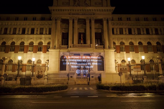 Greenpeace pide a Tejerina que vote en contra de renovar el glifosato