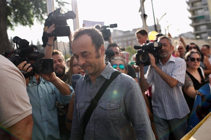 Francesco Arcuri, excompañero de Juana Rivas, llegando a los juzgados de Granada