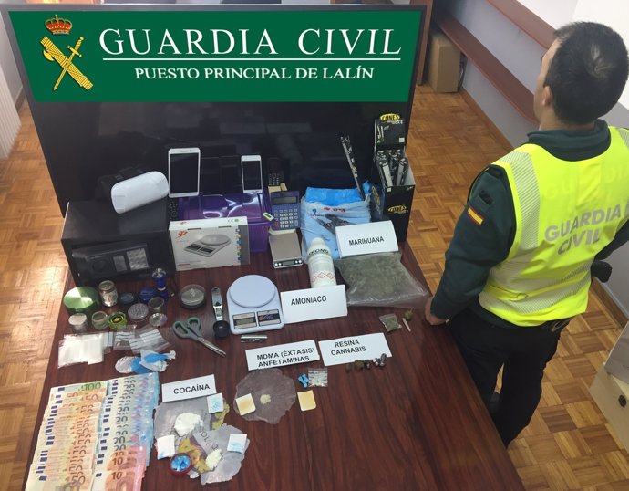 Cinco detenidos por venta de drogas en Lalín .