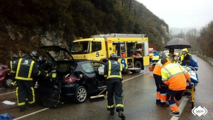 Accidente de tráfico en Parres
