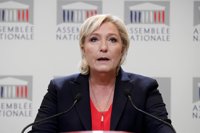 El Parlamento francés levanta el aforamiento de Le Pen por difundir imágenes de Estado Islámico
