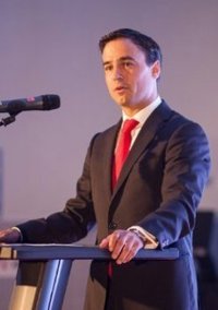 Alejandro Díaz presenta su candidatura a la presidencia de FADE