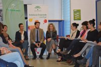 La Junta de Andalucía impulsa un espacio para propiciar sinergias de cooperación entre empresarias de Granada