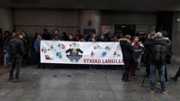 Trabajadoras del hogar de Bizkaia denuncian que Gobierno vasco no tiene "prisa ni intención" de reconocer su situación