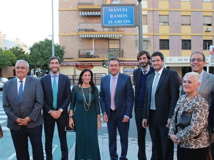 Rotulación de la calle Manuel Ramón Alarcón.