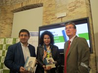 La obra completa de Miguel Hernández incorpora más de 3.000 correcciones y 30 piezas inéditas