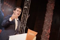 Rivera pone en duda la coordinación policial "ejemplar" de la que habla el Gobierno ante la huelga en Cataluña