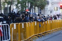 Alrededor de un centenar de personas arropan a Forcadell y los exmiembros de la Mesa del Parlament en el Supremo
