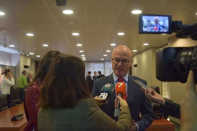 Comparecencia de Juan Hernández en la Comisión de Industria de la Asamblea 