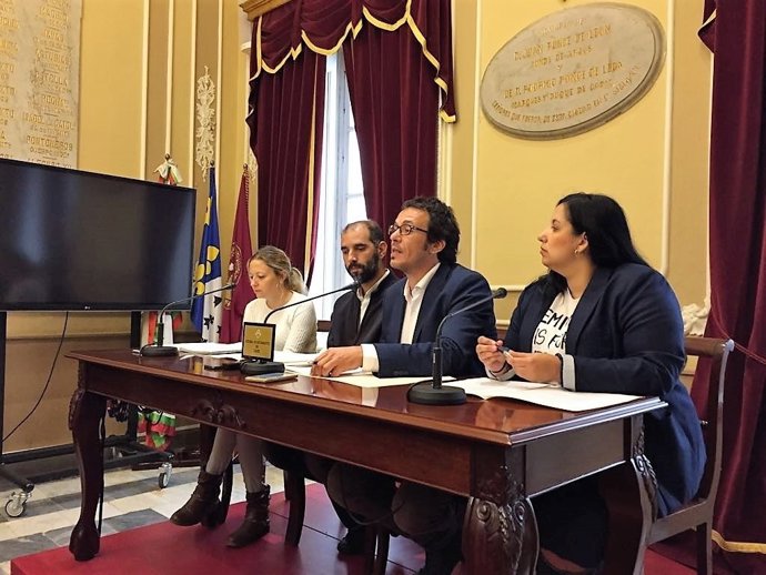 El alcalde de Cádiz en rueda de prensa